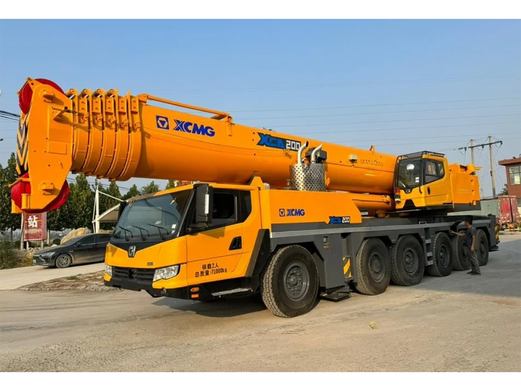 รถเครน XCMG 200 Ton Crane